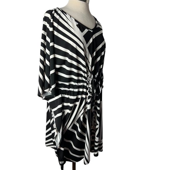 HAANI Women's Dress 2X Black White Striped KneeShort Sleeve Stretch V-Neck - Picture 9 of 12